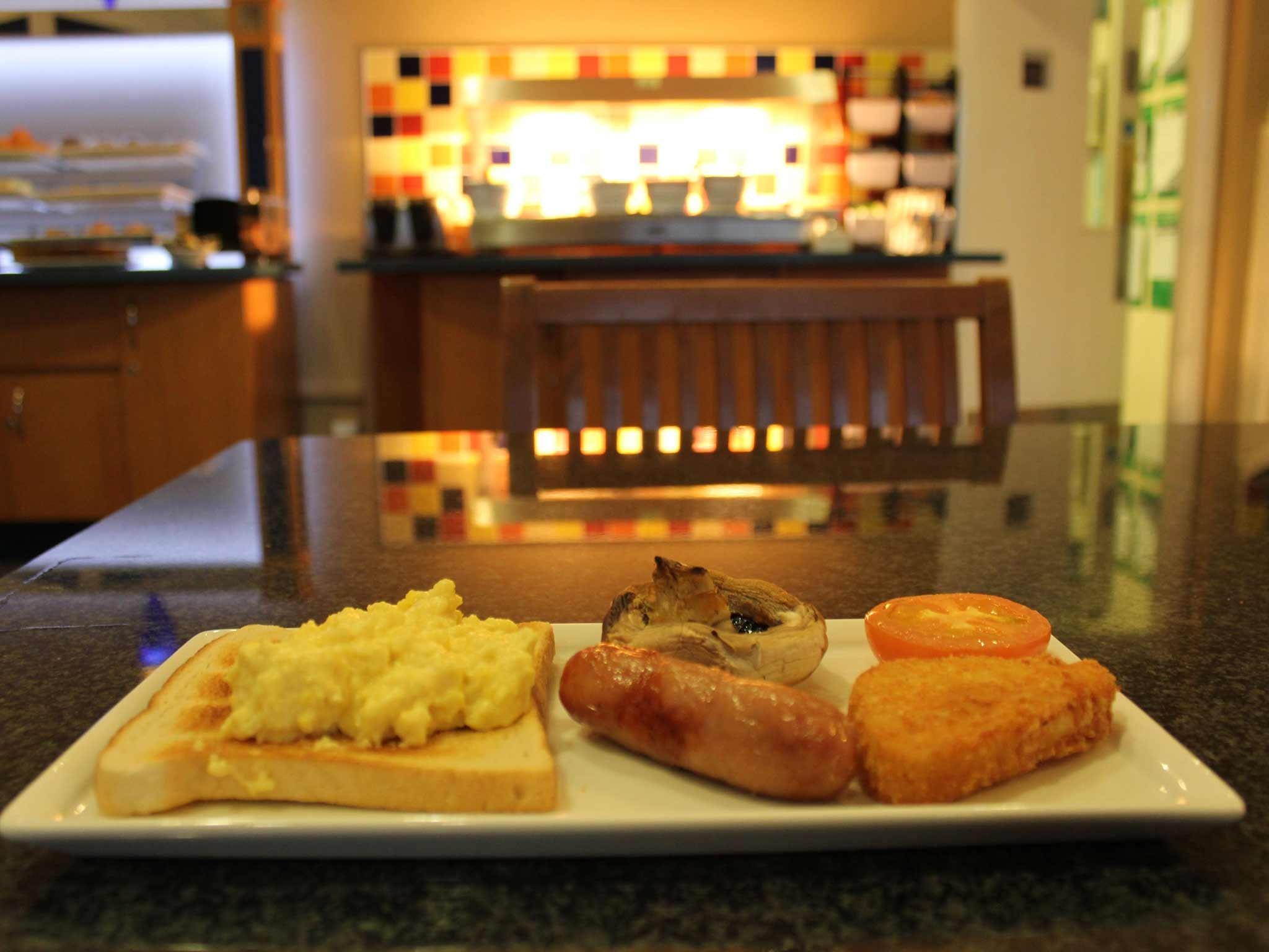 Ibis Cardiff Gate - International Business Park Hotel Buitenkant foto