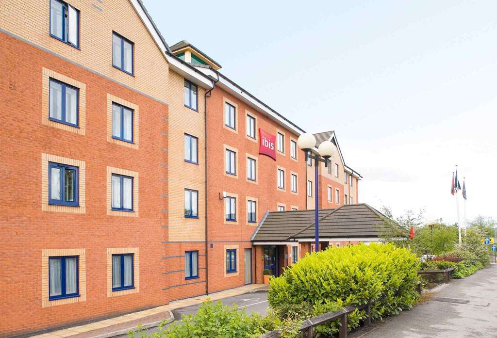 Ibis Cardiff Gate - International Business Park Hotel Buitenkant foto