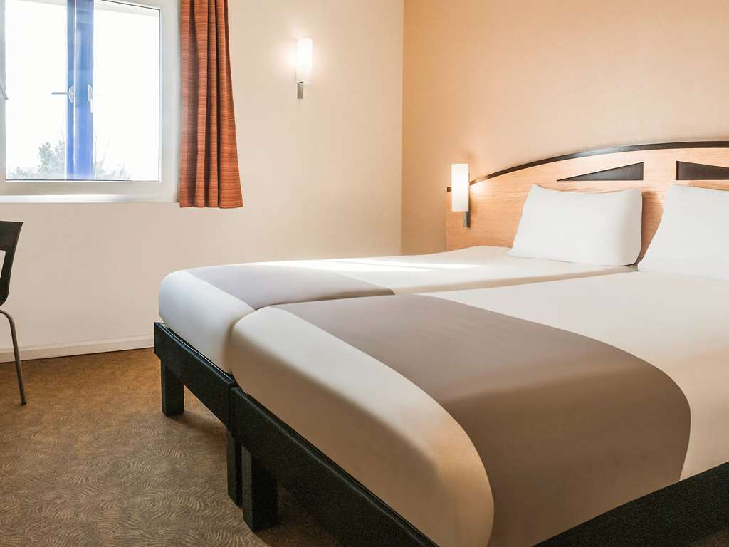 Ibis Cardiff Gate - International Business Park Hotel Kamer foto