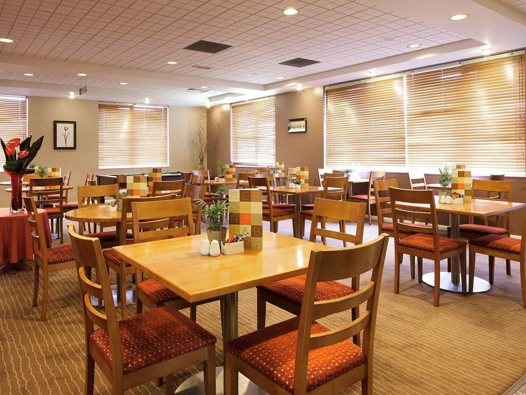 Ibis Cardiff Gate - International Business Park Hotel Restaurant foto