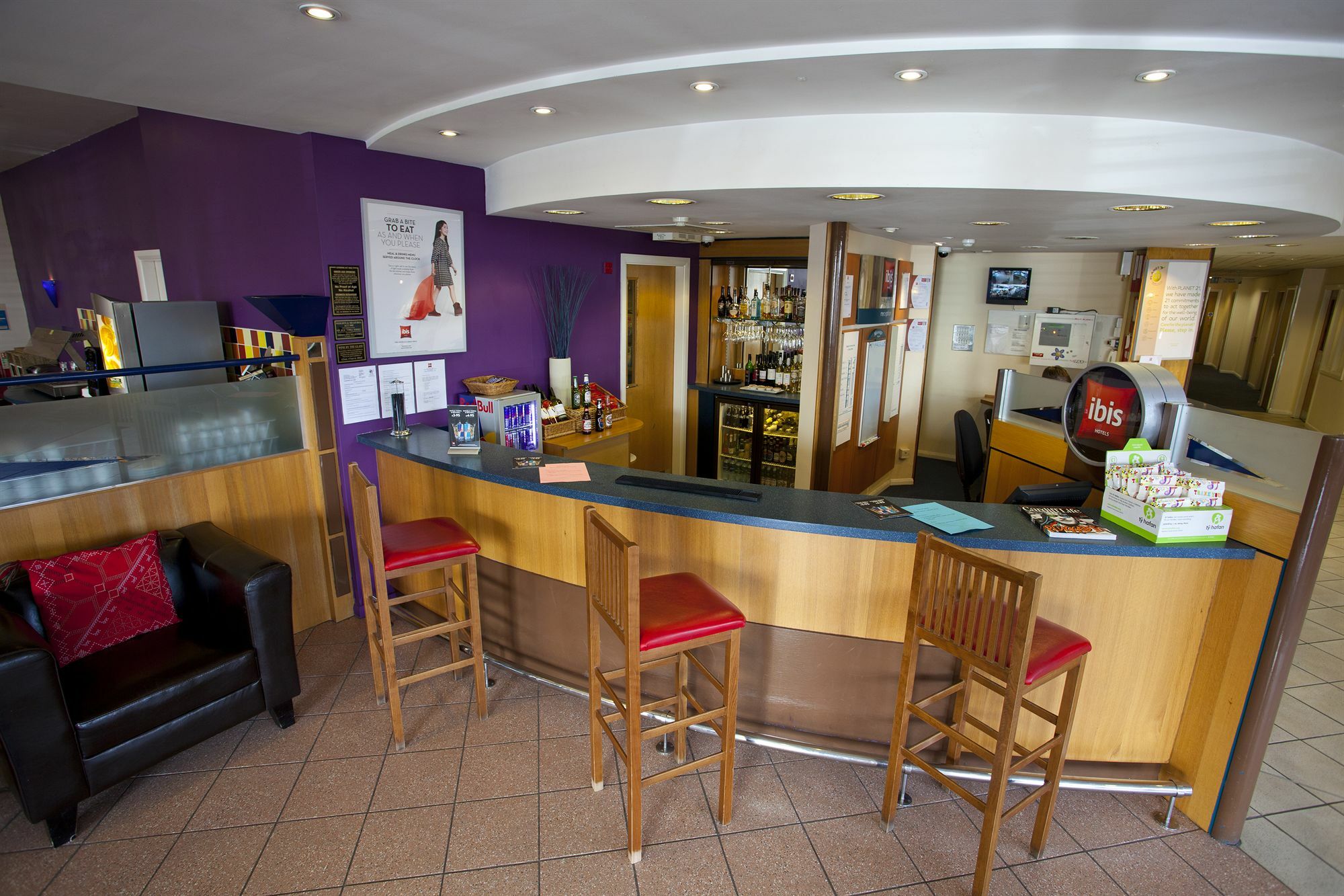 Ibis Cardiff Gate - International Business Park Hotel Buitenkant foto