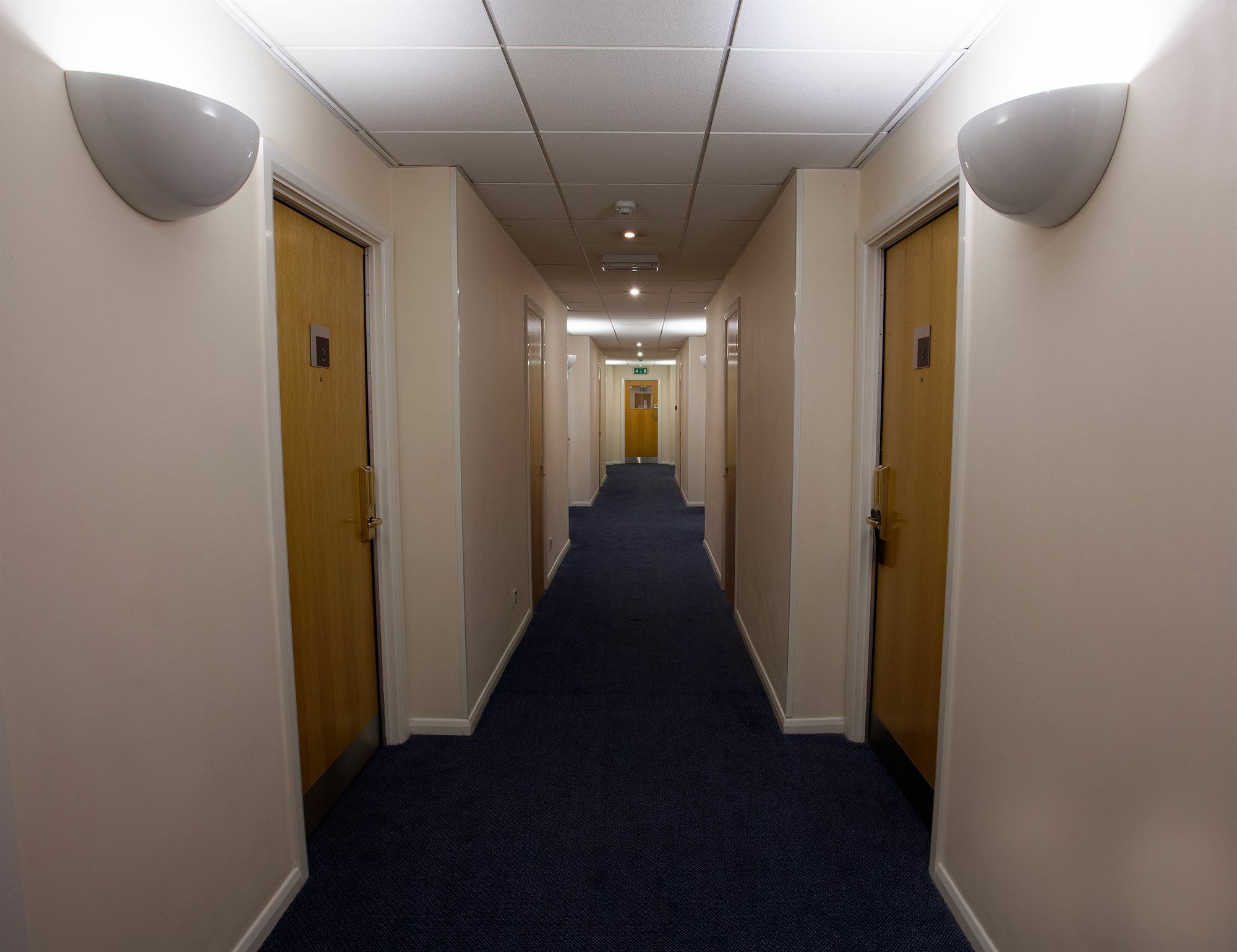 Ibis Cardiff Gate - International Business Park Hotel Buitenkant foto